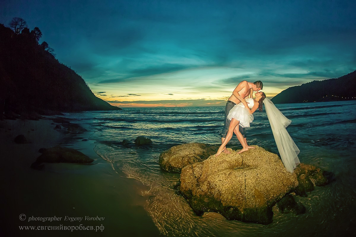 свадебная фотосессия на пляже Пхукет фотограф Phuket лавстои закат море lovestory